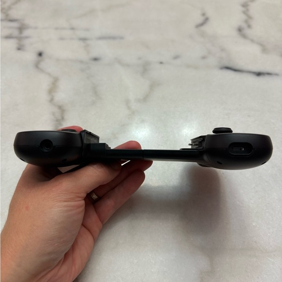 BACKBONE One Mobile Gaming Controller for iPhone (Lightning)PlayStationEd.1stGen - Picture 5 of 6